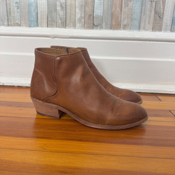 Frye Shoes - Frye 8.5 Carson Piping Leather Bootie Caramel Brown Ankle Boots Low Western